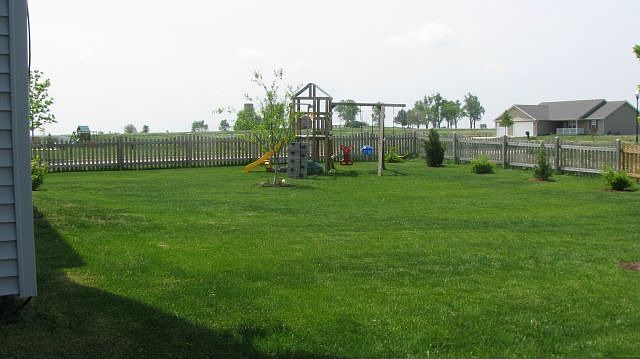 Huge Fenced In Yard