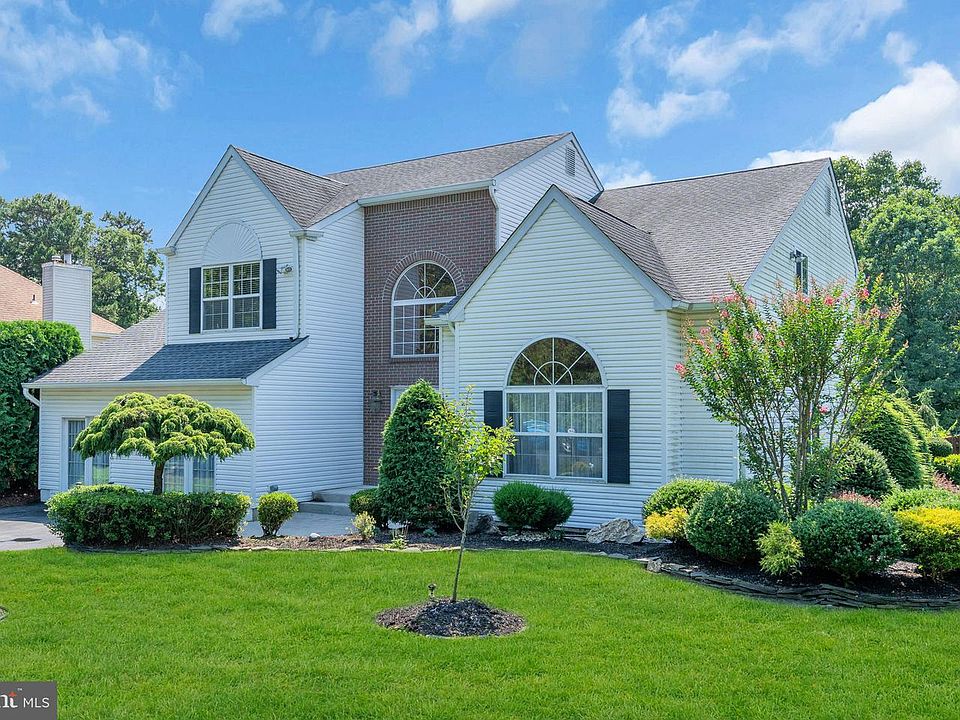 1st image of 494 Meadowood Rd