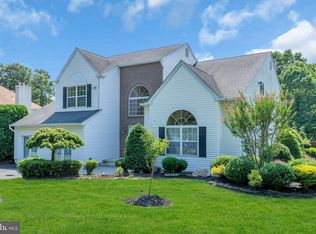 494 Meadowood Rd, Jackson, NJ 08527