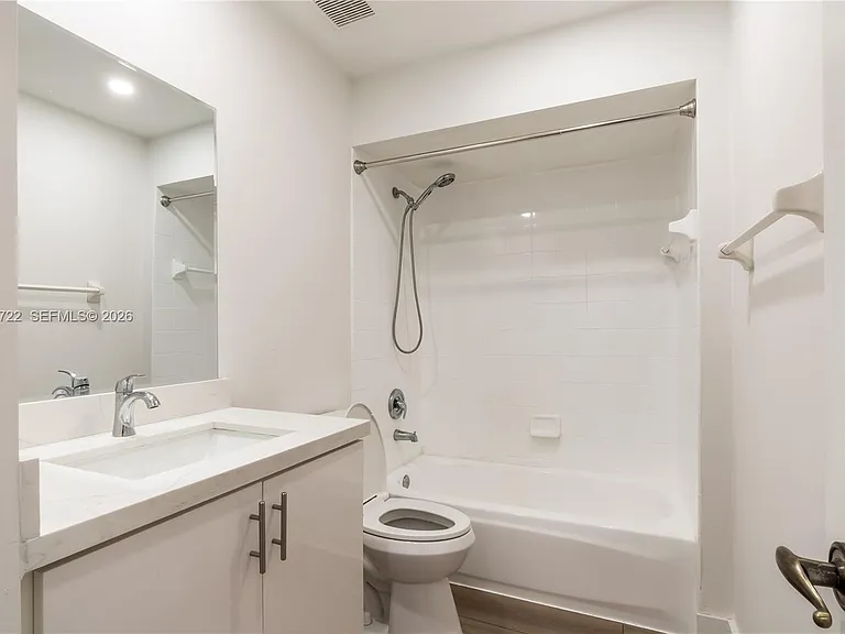 15472 SW 148th Ter — Photo 14