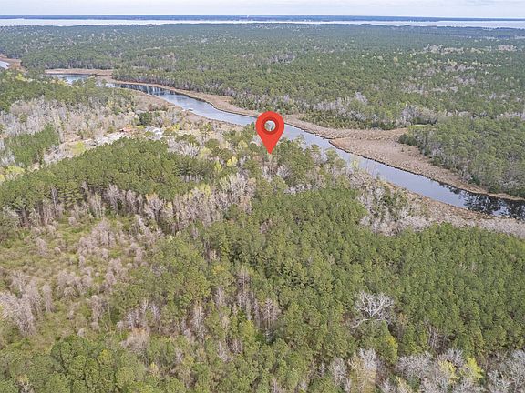 5th image of 1008 Cahooque Creek Rd