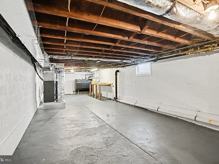 210 E 11th Ave — Photo 35