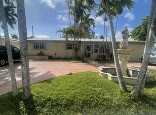 8216 SW 37th St, Miami, FL 33155