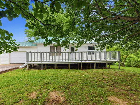 32 Pleasant View Dr, Manchester, OH 45144