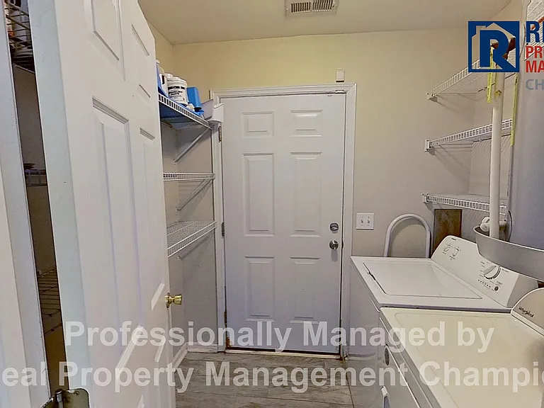 4222 Sunglow Dr — Photo 9