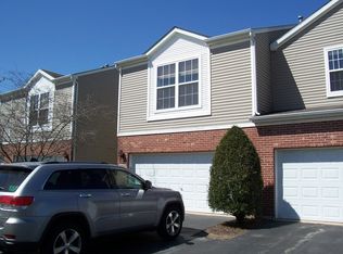 16232 Golfview Dr, Lockport, IL 60441