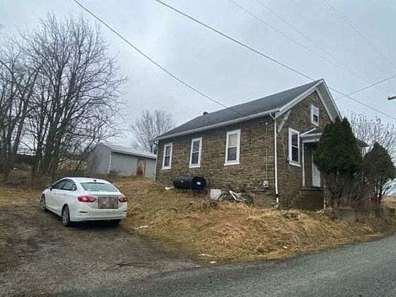 3rd image of 209 Redstone Church Rd