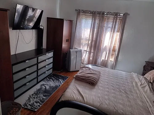1109 Ross Ave E #1 Photo 1