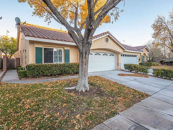 3rd image of 4804 Storm Mountain St #4