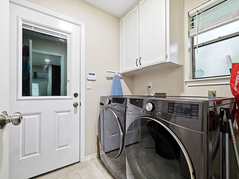 14002 Fairoak Xing — Photo 14