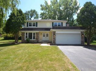 900 Block Of Marlborough Rd, Barrington, IL 60010