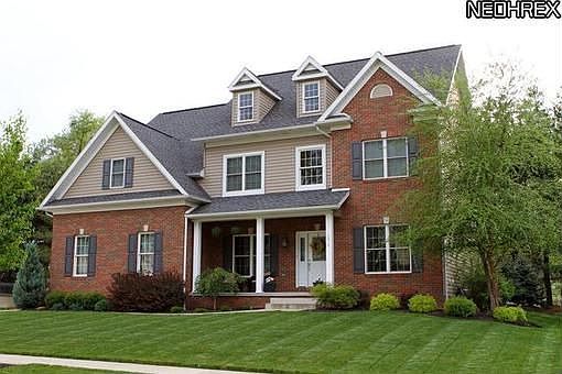 1st image of 376 Aspen Dr