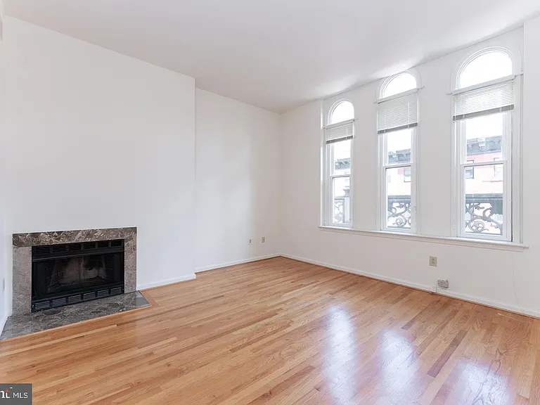2020 Walnut St #2032 — Photo 9