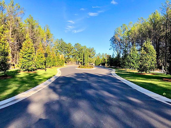 Vineyard s Entry Drive