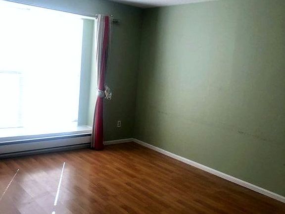 2nd image of 1333 Zeno St
