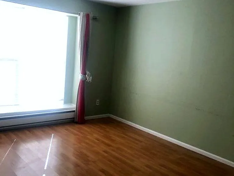 1333 Zeno St — Photo 2