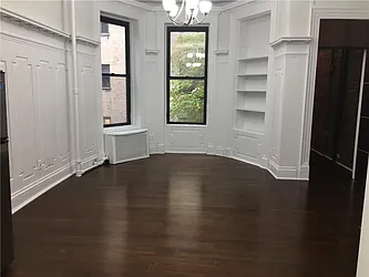 Rented by R New York