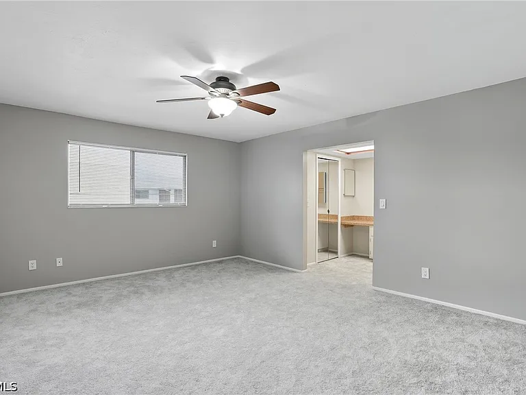 1203 SW 48th Ter #202 — Photo 19