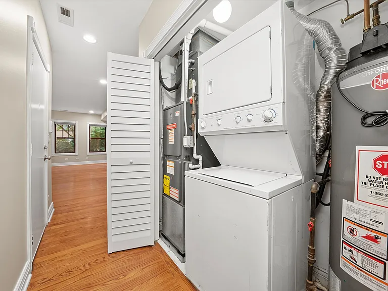6300 N Rockwell St #B2 — Photo 15