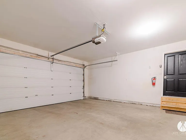 2907 E Palmdale Dr #1 — Photo 35