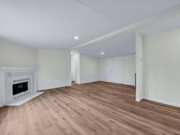 273 Deaton Rd, Raeford, NC 28376