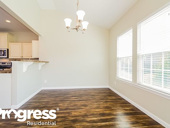 5th image of 2711 Lockwood Ct