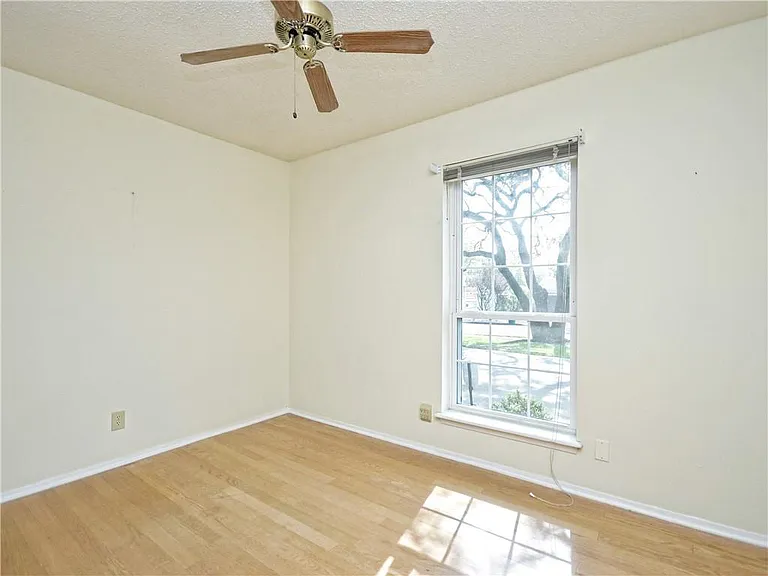 11502 Toledo Dr — Photo 23
