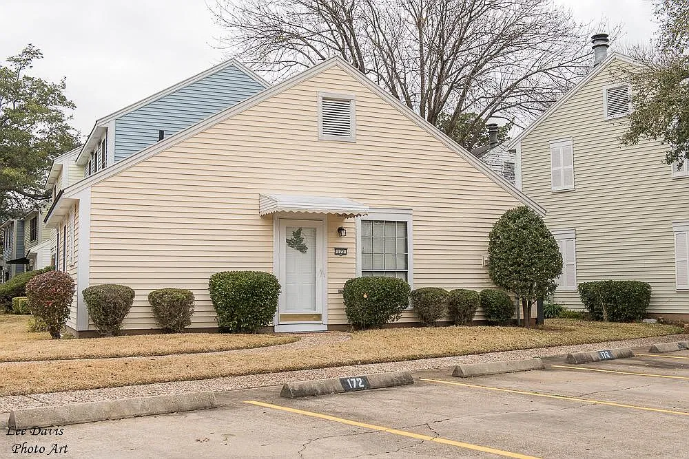 1 bed, 700 sqft, $1,800 — Photo 1