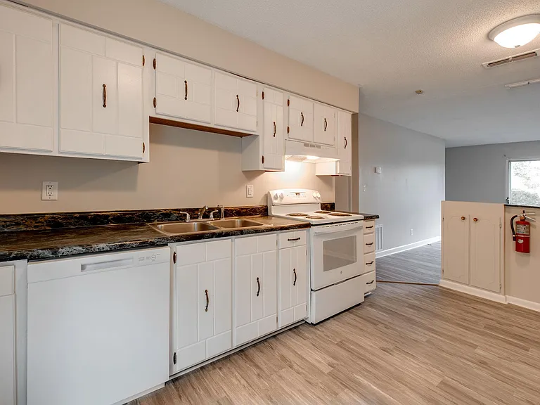 3814 Cherwood Ln #B — Photo 12
