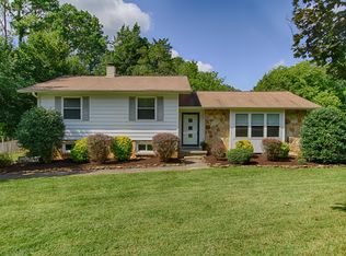 1409 Arrow Wood Rd, Knoxville, TN 37919