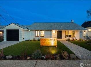 2608 27th Ave W, Seattle, WA 98199