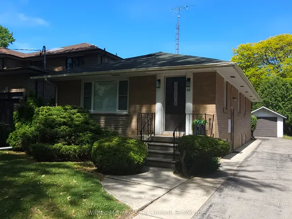 69 Haliburton Ave, Toronto, ON M9B 4Y6