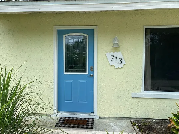713 Merrick Ln, Port Charlotte, FL 33948