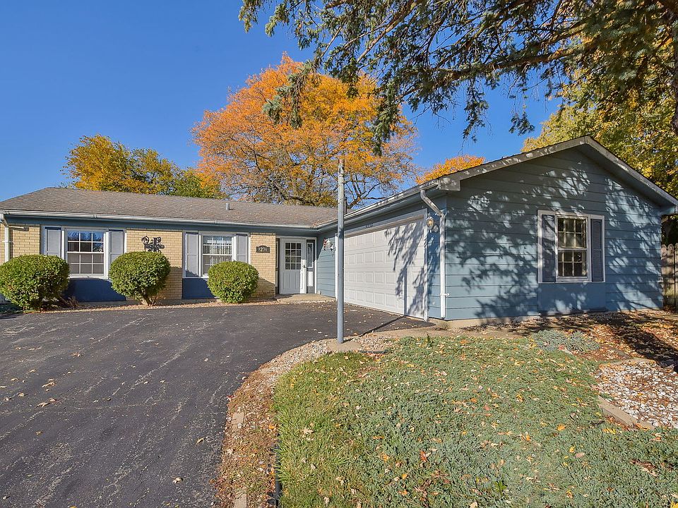 1st image of 8236 N Carnaby Ct