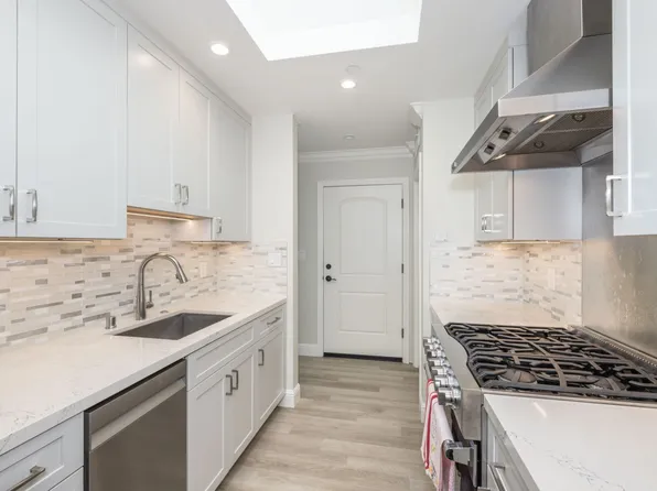 1009 S Norfolk St, San Mateo, CA 94401