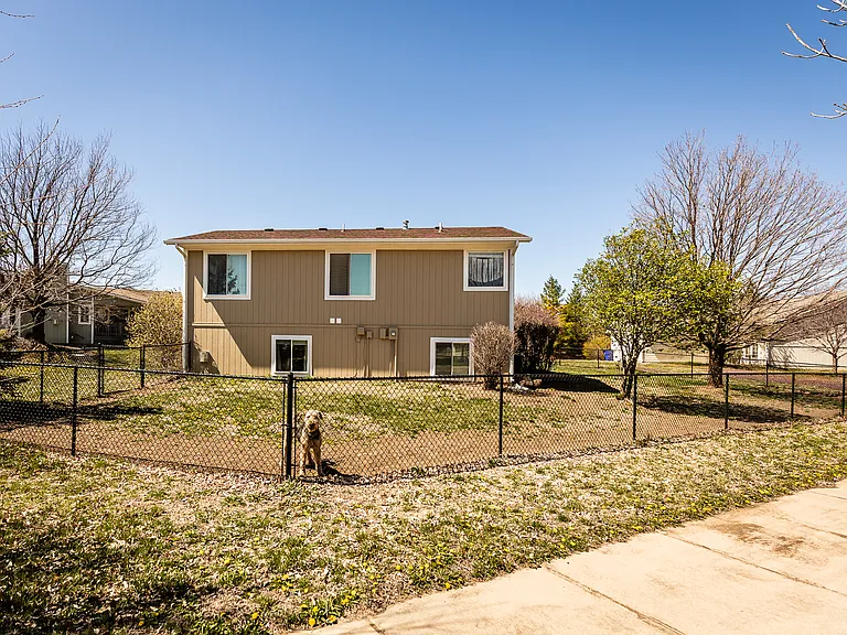2202 Cinder Ct — Photo 3