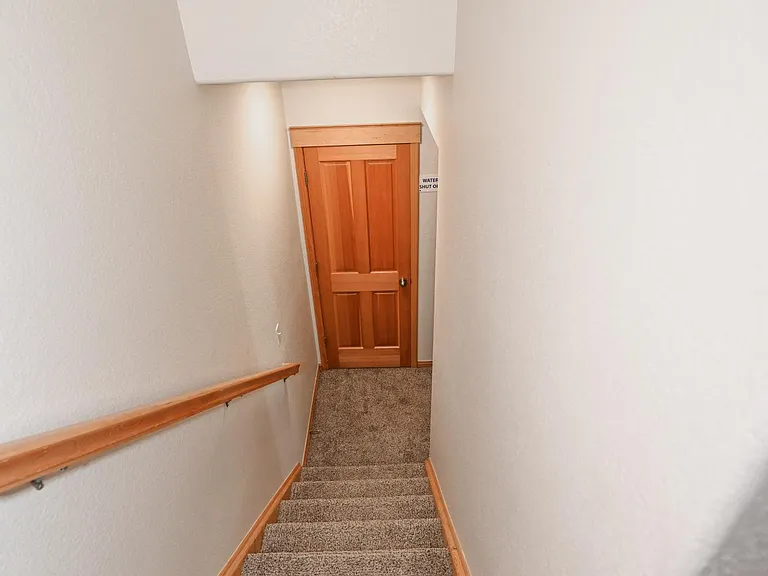 529 Mills St — Photo 29