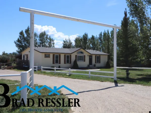 943 Horseshoe Rd, Casper, WY 82604