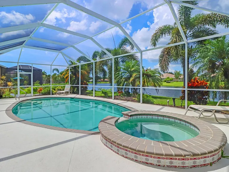 9151 Kings Cove Ct — Photo 1