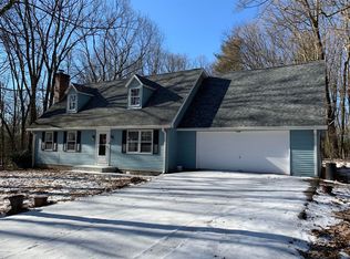22 Woodland Acres Ln, Berwick, PA 18603