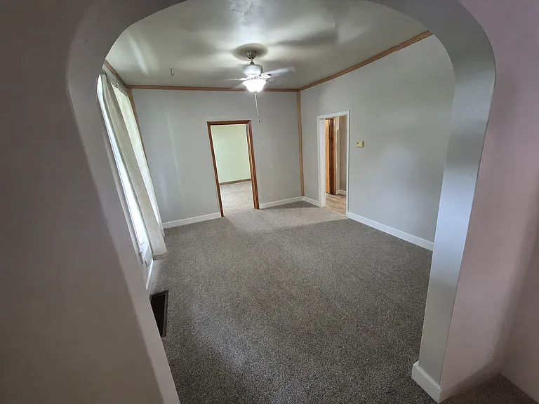 805 W Packard St — Photo 10