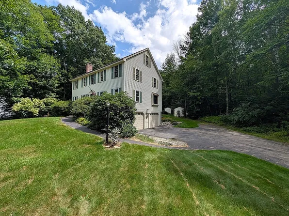 2 Nutfield Dr, Londonderry, NH 03053