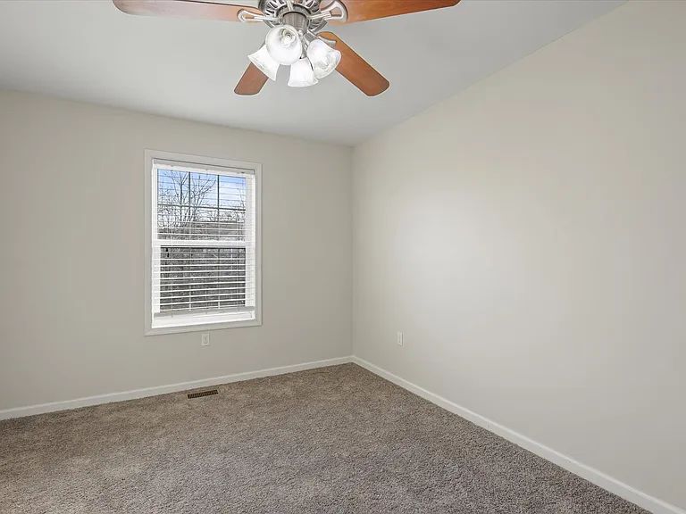 2800 Monticello Ln — Photo 32