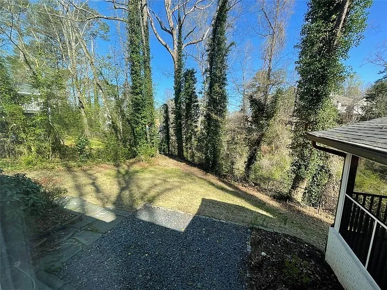 370 Herrington Dr NE — Photo 18