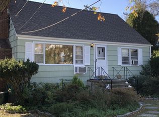 322 Compo Rd S, Westport, CT 06880