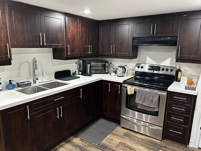 867 Masson St #BASEMENT — Photo 6