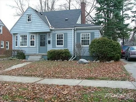 1369 Columbia Rd photo 1