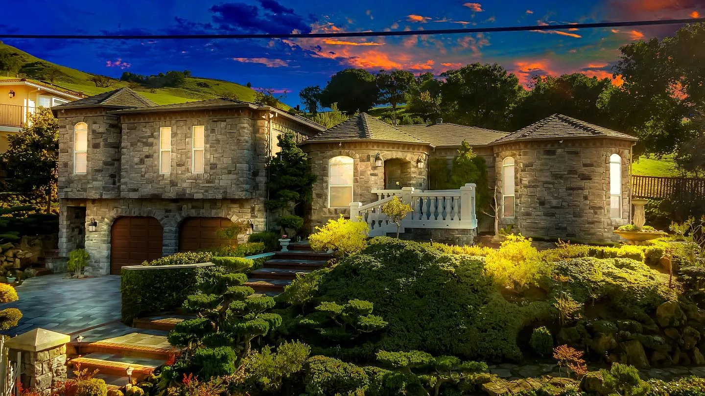 15750 Simoni Dr photo 1