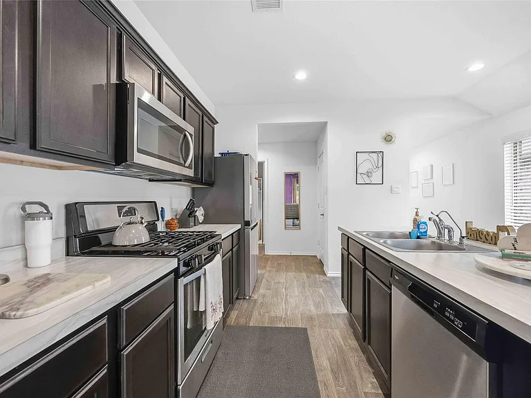 22434 Forest Gorge Ln — Photo 13