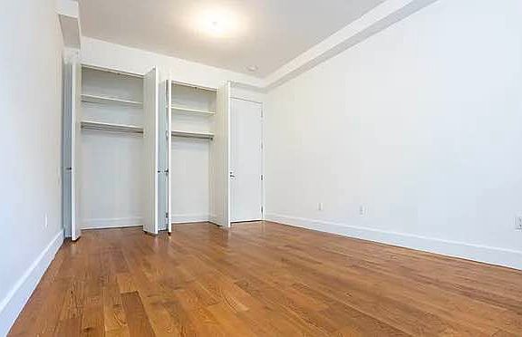 2nd image of 33 Meserole St #2